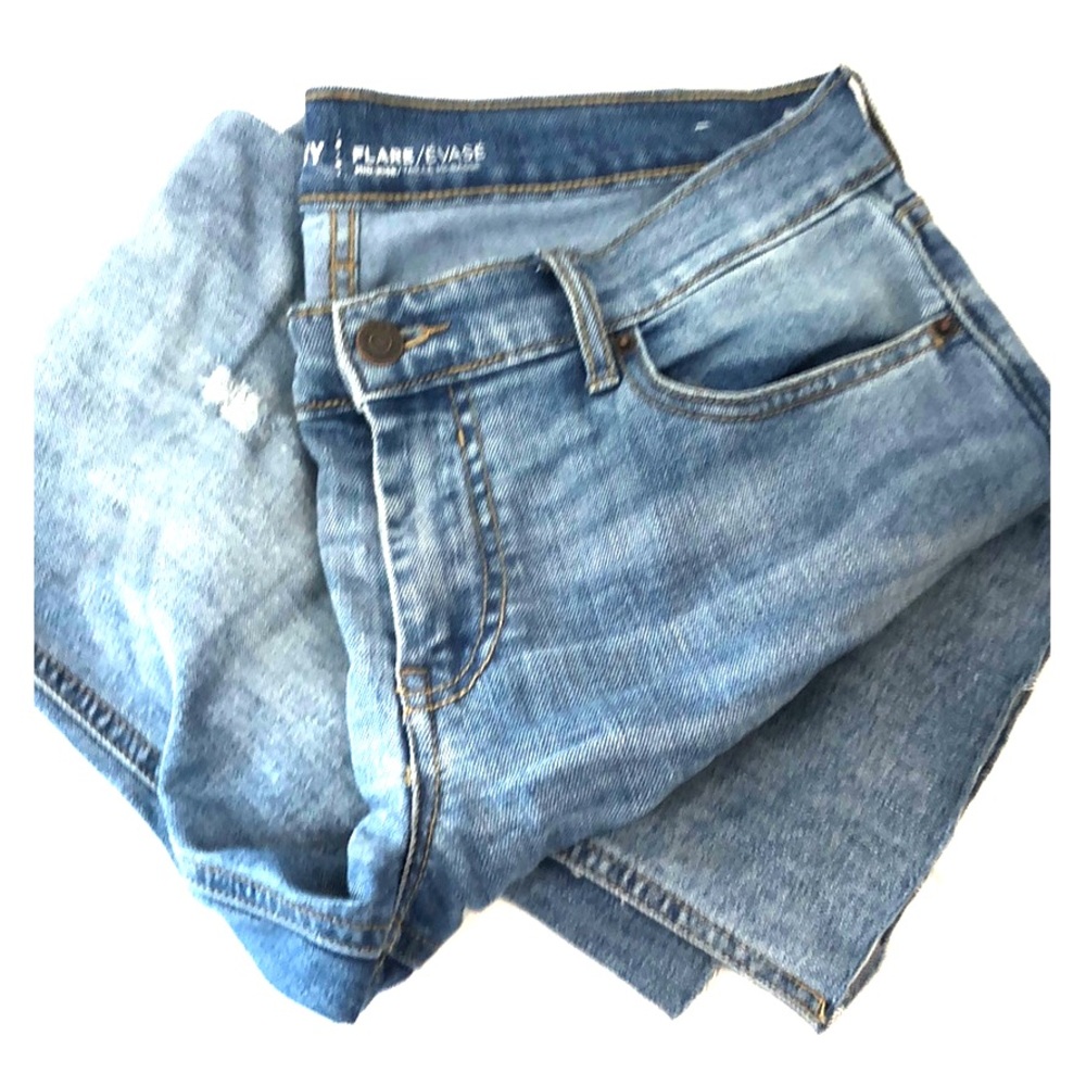 Capri flare Old Navy distressed jeans